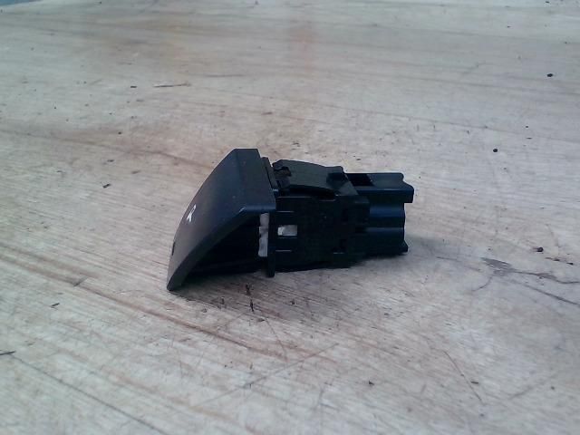 bontott PEUGEOT 307 Központizár Kapcsoló