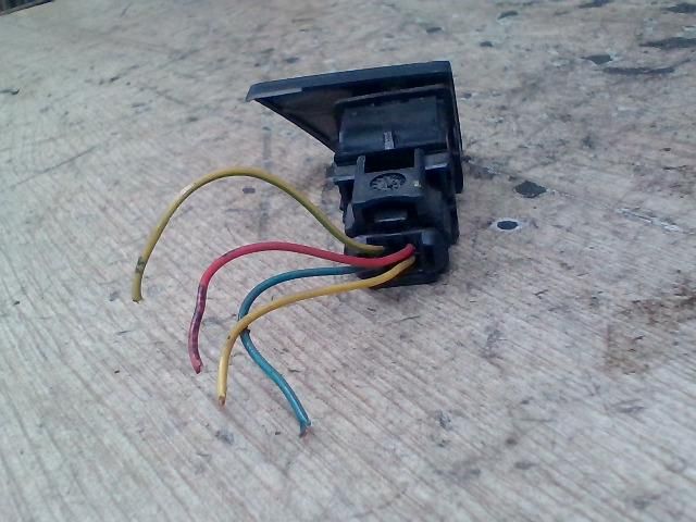 bontott PEUGEOT 307 Központizár Kapcsoló