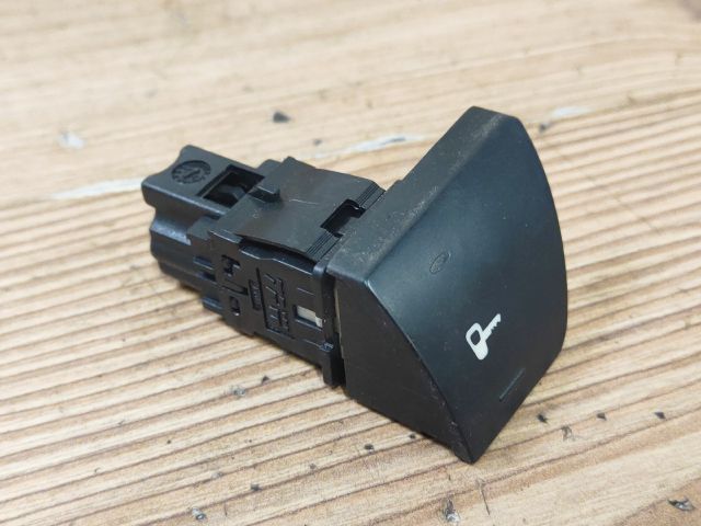 bontott PEUGEOT 307 Központizár Kapcsoló