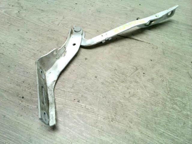 bontott PEUGEOT 307 Motorháztető Bal Zsanér