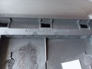 bontott PEUGEOT 307 Multifunkciós Kijelző Keret