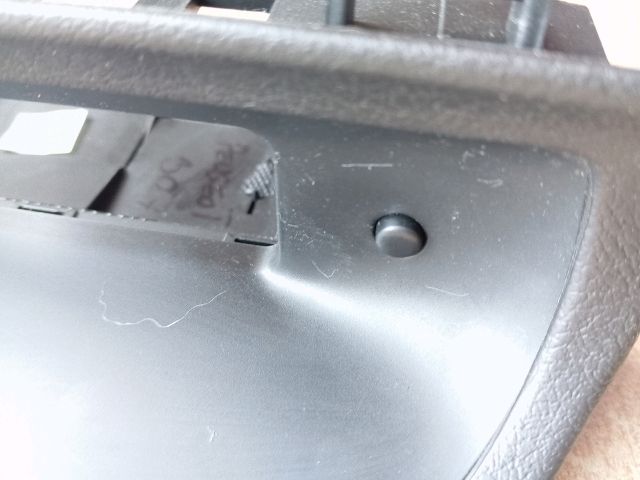 bontott PEUGEOT 307 Multifunkciós Kijelző Keret