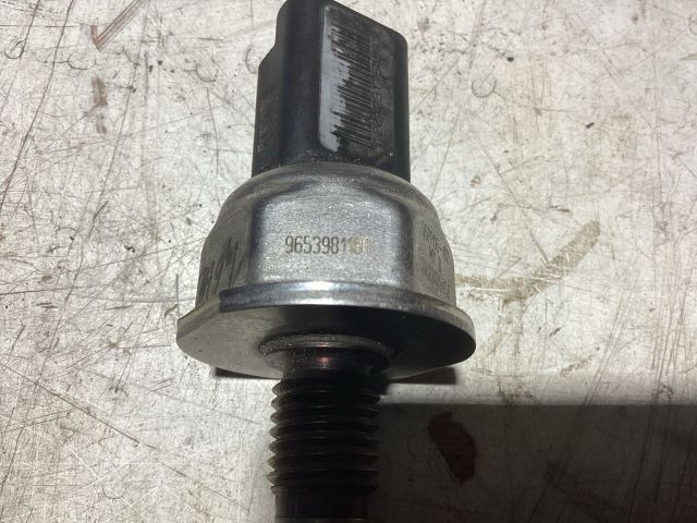 bontott PEUGEOT 307 Nyomástartó Szelep