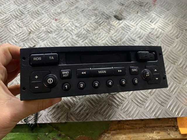 bontott PEUGEOT 307 Rádió / CD