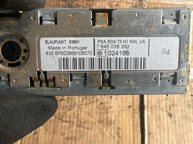 bontott PEUGEOT 307 Rádió / CD