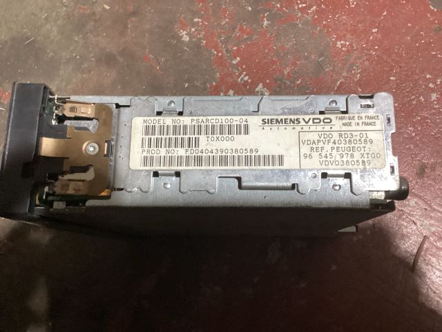 bontott PEUGEOT 307 Rádió / CD