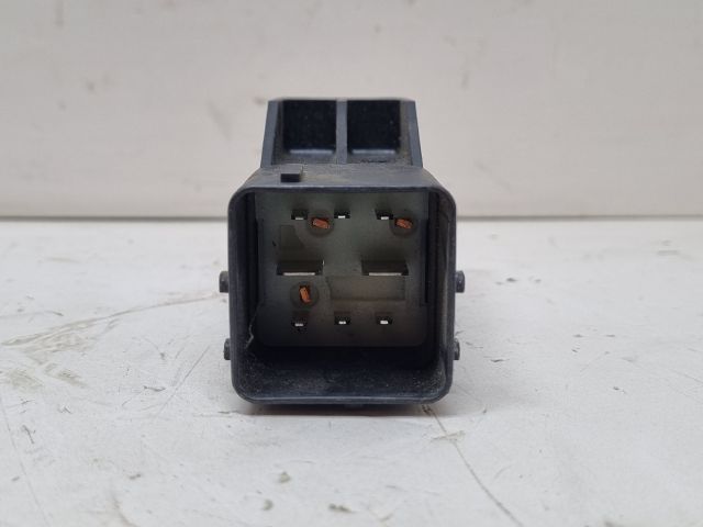 bontott PEUGEOT 307 Relé