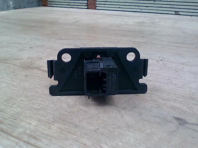 bontott PEUGEOT 307 Vészvillogó Kapcsoló