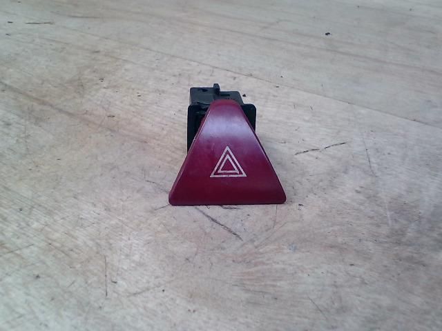 bontott PEUGEOT 307 Vészvillogó Kapcsoló