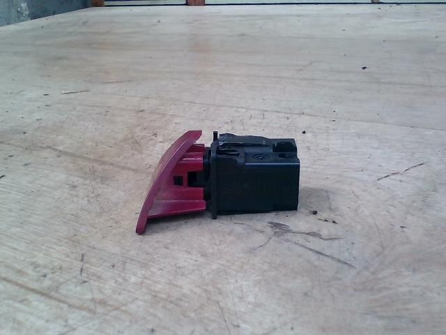 bontott PEUGEOT 307 Vészvillogó Kapcsoló