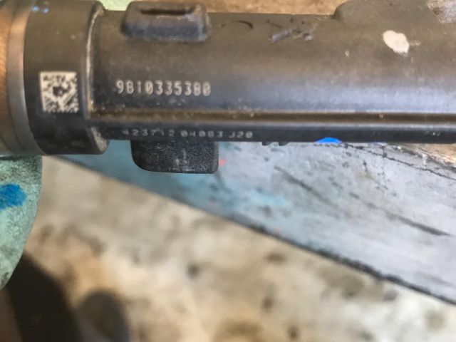 bontott PEUGEOT 308 Porlasztó (1 db)