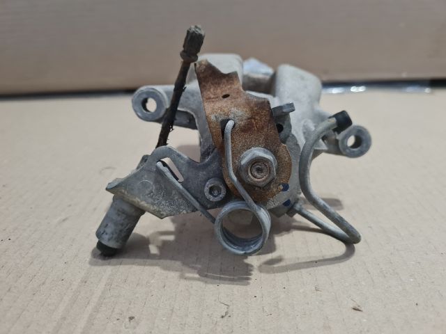 bontott PEUGEOT 308 Bal hátsó Féknyereg Munkahengerrel