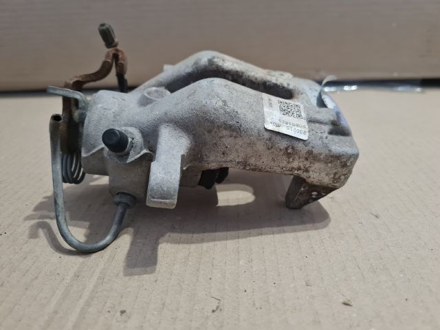 bontott PEUGEOT 308 Bal hátsó Féknyereg Munkahengerrel