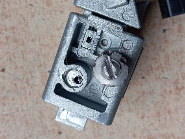 bontott PEUGEOT 308 Gyújtáskapcsoló