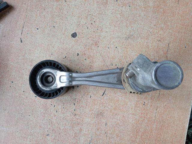 bontott PEUGEOT 308 Szíjfeszítő Görgő