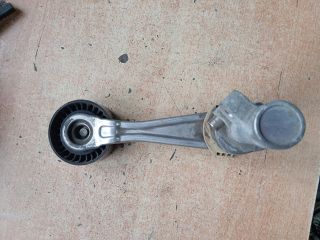 bontott PEUGEOT 308 Szíjfeszítő Görgő