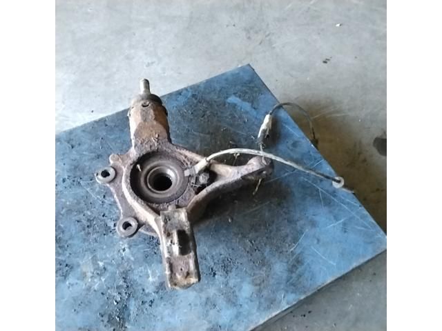 bontott PEUGEOT 308 Bal első Csonkállvány Kerékaggyal