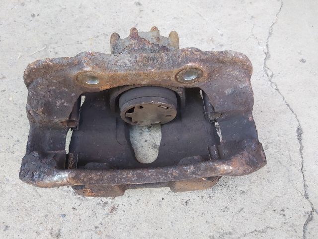 bontott PEUGEOT 308 Bal első Féknyereg Munkahengerrel