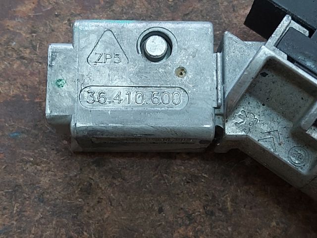 bontott PEUGEOT 308 Gyújtáskapcsoló Házzal