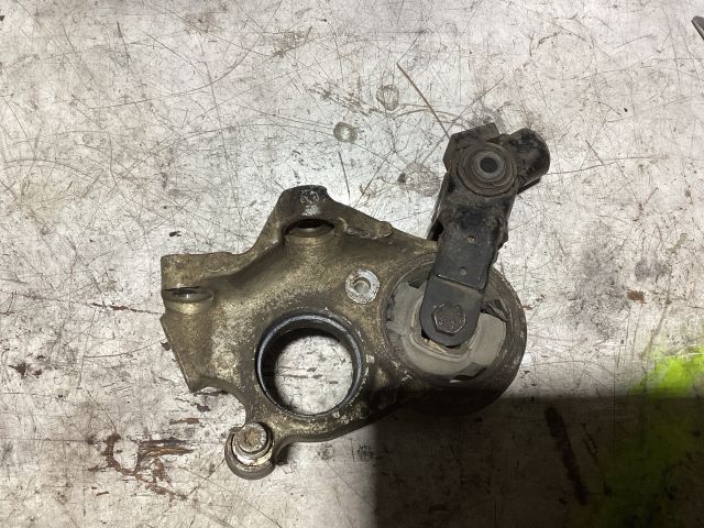 bontott PEUGEOT 308 Motor Tartó Bak (Fém)