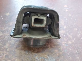 bontott PEUGEOT 308 Motor Tartó Bak Jobb
