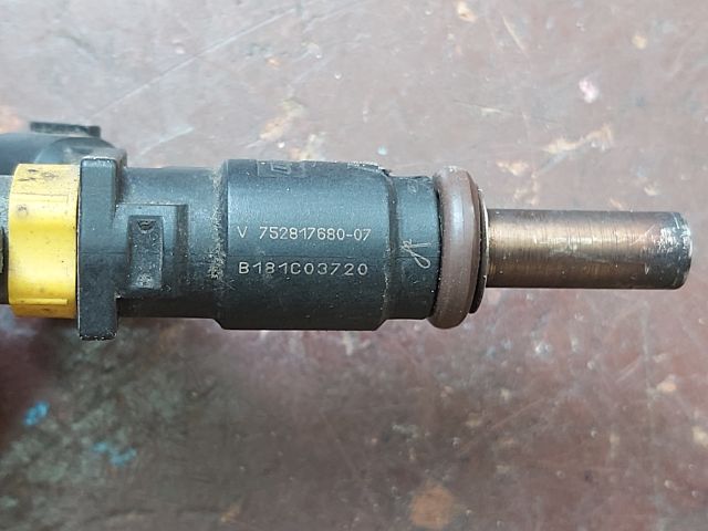 bontott PEUGEOT 308 Porlasztó (1 db)