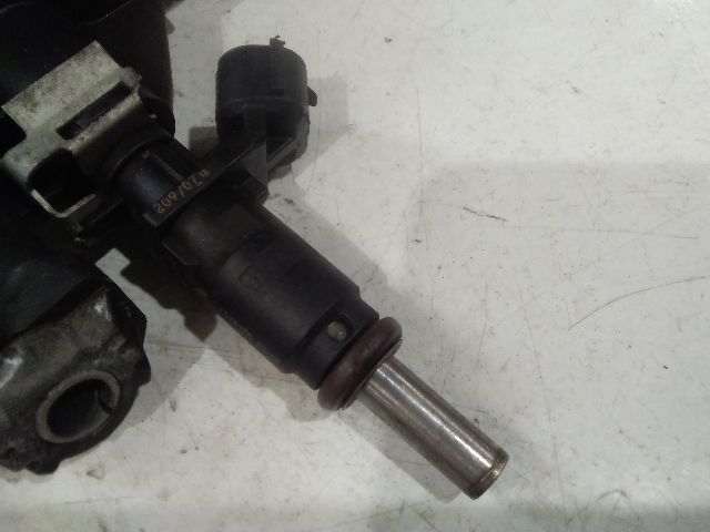 bontott PEUGEOT 308 Porlasztó (1 db)