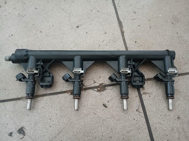 bontott PEUGEOT 308 Porlasztó Sor / Híd