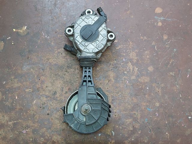 bontott PEUGEOT 308 Szíjfeszítő Görgő