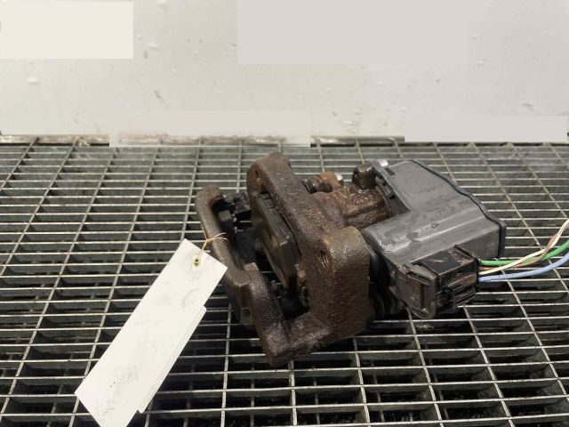 bontott PEUGEOT 308 Bal hátsó Féknyereg Munkahengerrel