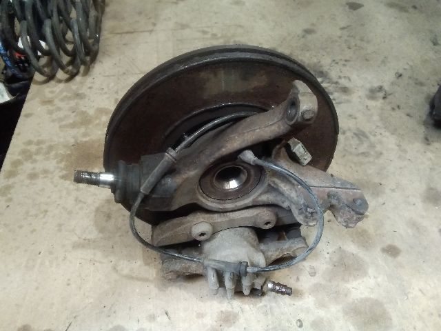 bontott PEUGEOT 308 Bal első Csonkállvány Kerékaggyal