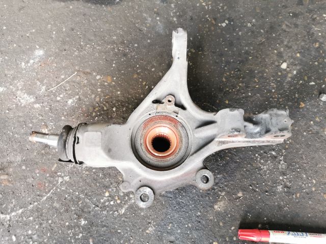 bontott PEUGEOT 308 Bal első Csonkállvány Kerékaggyal