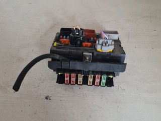 bontott PEUGEOT 308 Biztosítéktábla Motortér