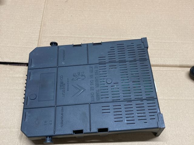 bontott PEUGEOT 308 Biztosítéktábla Motortér