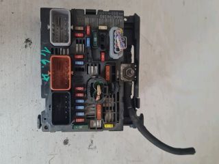 bontott PEUGEOT 308 Biztosítéktábla Motortér