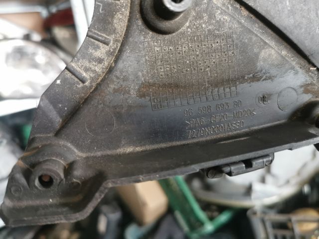 bontott PEUGEOT 308 Felső Vezérlés Burkolat