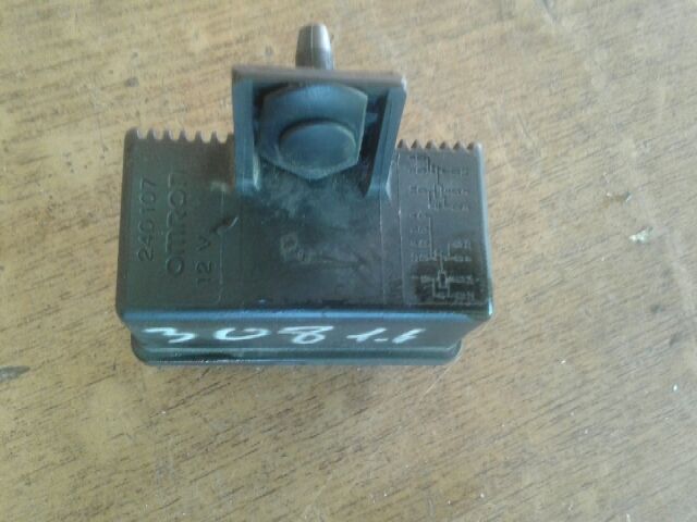 bontott PEUGEOT 308 Fő Relé