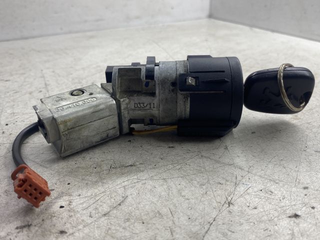 bontott PEUGEOT 308 Gyújtáskapcsoló