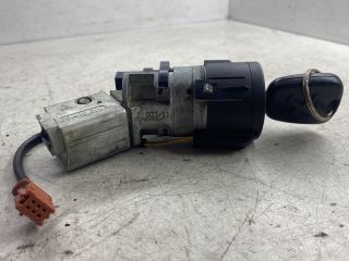 bontott PEUGEOT 308 Gyújtáskapcsoló