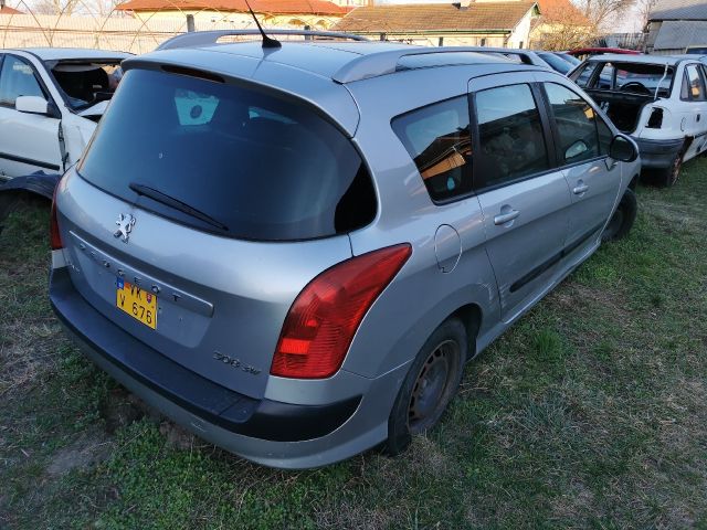 bontott PEUGEOT 308 Jobb első Csonkállvány Kerékaggyal