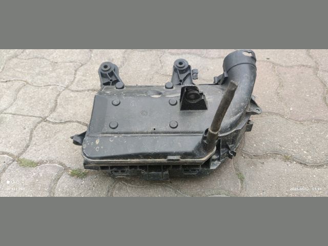 bontott PEUGEOT 308 Légszűrő Ház