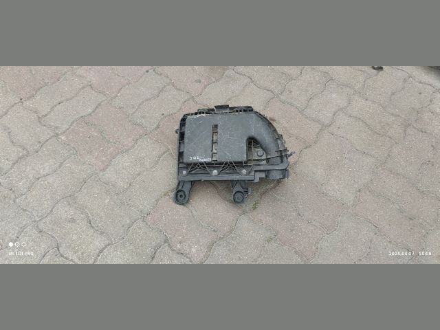 bontott PEUGEOT 308 Légszűrő Ház