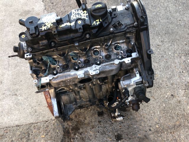 bontott PEUGEOT 308 Motor (Fűzött blokk hengerfejjel)