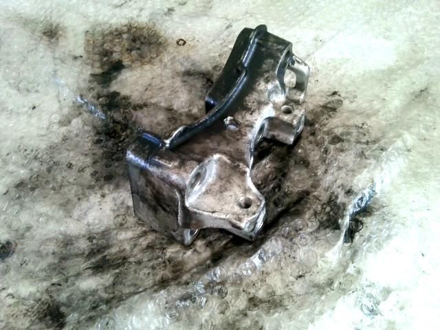 bontott PEUGEOT 308 Motor Tartó Bak (Fém)