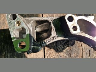 bontott PEUGEOT 308 Motor Tartó Bak (Fém)