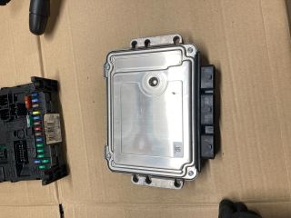 bontott PEUGEOT 308 Motorvezérlő