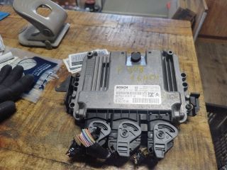 bontott PEUGEOT 308 Motorvezérlő