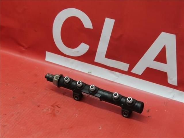 bontott PEUGEOT 308 Porlasztó Sor / Híd