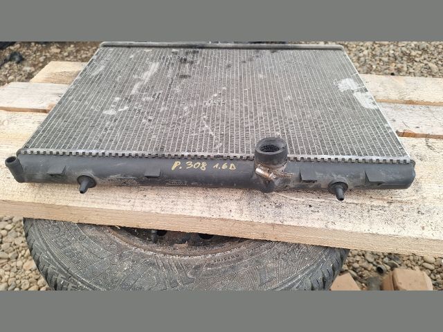 bontott PEUGEOT 308 Vízhűtő Radiátor (Klímás)