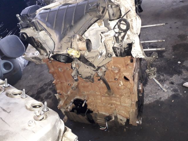 bontott PEUGEOT 308 Motor (Fűzött blokk hengerfejjel)